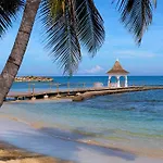 Melia Braco Village