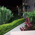 Cool Breeze Discovery Bay