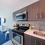 Mare St. Clair Hotel