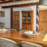 The Lodge Bed & Breakfast