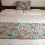 Rainbow Beach Apartments & Rooms