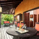 Le Phare Bleu Boutique Hotel And Marina