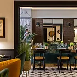 Centr\'Hotel