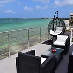 Tradewinds Apartments Simpson Bay