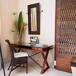 East Keys - East Lagoon Suites