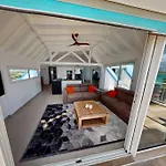 Walee Beach Penthouse By The Sea, 2 Bedrooms, Pool