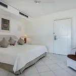 Sapphire Beach Club Resort