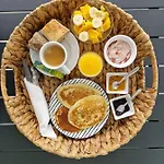 Villa Theo , Chambre D\'Hotes , Petit Dejeuner, Table D\'Hotes
