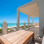 Aqua Del Rose 3 Bedroom Beachfront Cottage