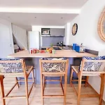 Ultramarine Direct Access To Orient Bay Beach 2 Bedrooms
