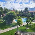 Eagle Beach Luxury House, Walking Distance To The Beach