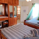 Jgs Tropical Apartments