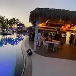 Vue Mer & Rocher - Okavango Blue Studio
