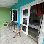 Waves Villa Guesthouse