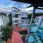 Hotel Neptuno Refugio