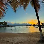Emeraude Bay, Magnifique T3 Vue Mer, Proche Plage