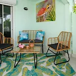 True North Villa - Waterfront On Jolly Harbour