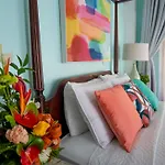Sutton Place Hotel