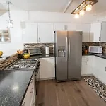 Vj\'S Guesthouse - Vacation Home & Car Rental, Jimmit, Dominica