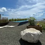 Villa B22