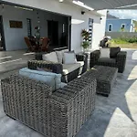 Villa B22