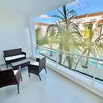 Estrella Dominicus By Advantage Club