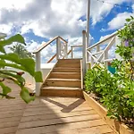 Maho Beach House - Petite Studio - Beach Access