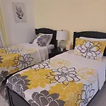 Ottie-Newly Renovated, 5 Min From Beach