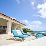 Maltese Falcon Villa 3Bd By Zenbreak