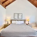 Sapphire Beachfront Renovated Villa 1200 Sf! - Free Wi-Fi