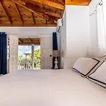 Villa Amore Jamaica - Between Montego Bay & Ochi Rios Includes Cook