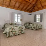 Villa Amore Jamaica - Between Montego Bay & Ochi Rios Includes Cook