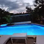 Dona Mayra Aparta Hotel