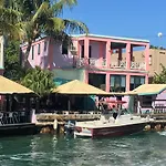Mamacitas Guest House