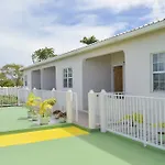 Caribbean Inn And Suites