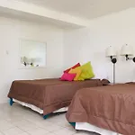 Castle Comfort Lodge