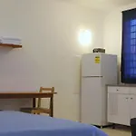 Orange Rembrandt Studio Apartments