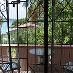 Annie\'S Ocean View