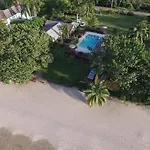 Fantasy & Beachnut Villas