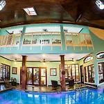 Villa Dora Mae