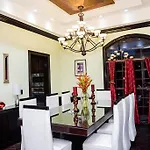 Villa Dora Mae