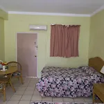 Fortville Inn