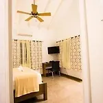 Mermaid Beach Hotel