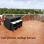 Shangri-La Boutique Bed & Breakfast