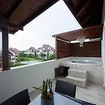 El Portillo Residences