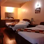 Monique\'S Guest House
