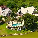 Shangri-La Boutique Bed & Breakfast