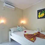 Keegan\'S Beachside Hotel,Apartments & Cottage