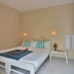 Keegan\'S Beachside Hotel,Apartments & Cottage