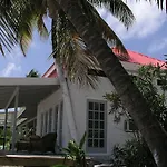 Bequia Beachfront Villa Hotel